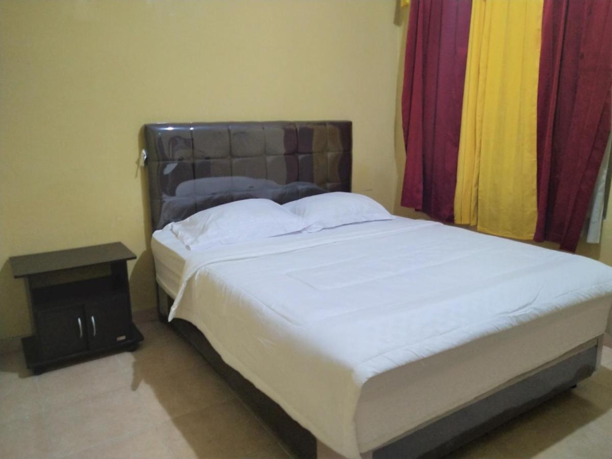 Hotel Pekalongan Syariah Mitra Reddoorz Esterno foto