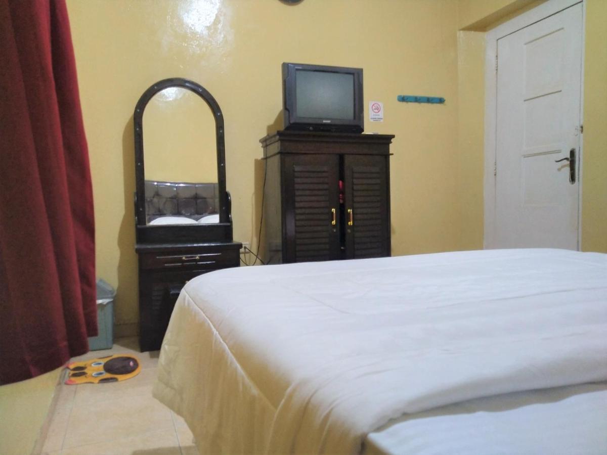 Hotel Pekalongan Syariah Mitra Reddoorz Esterno foto