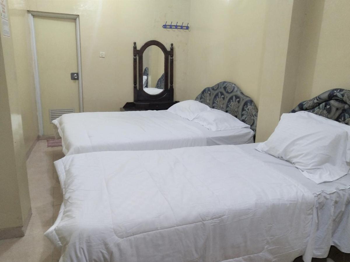 Hotel Pekalongan Syariah Mitra Reddoorz Esterno foto