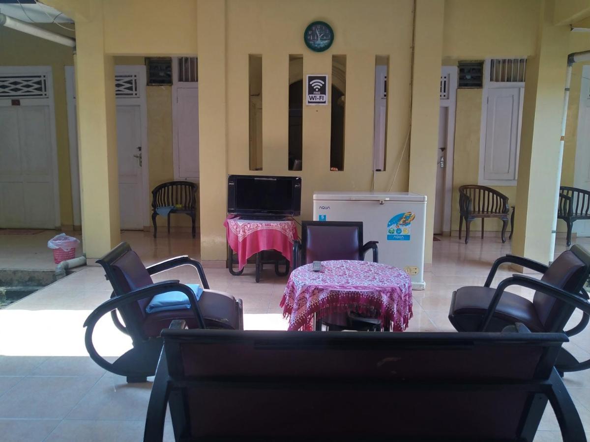 Hotel Pekalongan Syariah Mitra Reddoorz Esterno foto