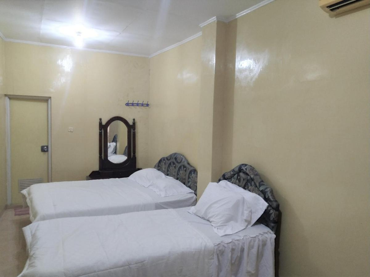 Hotel Pekalongan Syariah Mitra Reddoorz Esterno foto